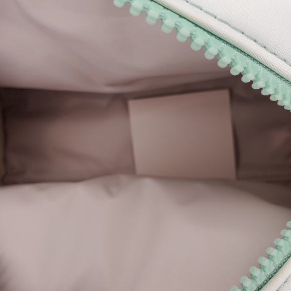 KATE SPADE JAE DEGRADE FIJI GREEN MEDIUM DOME COSMETIC CASE ~ NEW WITH TAGS! - Picture 3 of 4